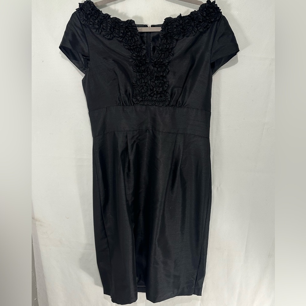 NWT London Times Black Sheath Knit Cocktail Dress Ruffled Neckline Size 10